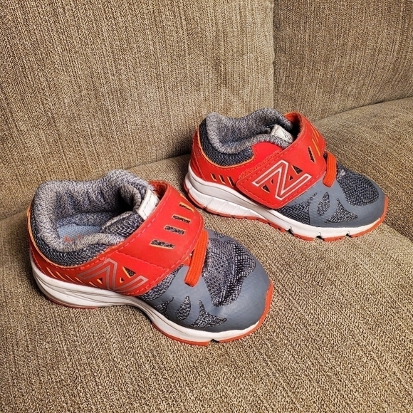 New Balance Vazee Gray Orange Hook and Loop Sneakers Size 4 Child - Picture 1 of 6